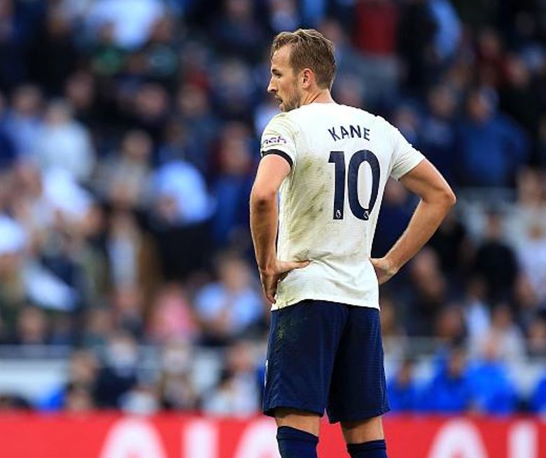 包含罗马前锋成为英雄,率队击败劲敌的词条 包含罗马前锋成为英雄,率队击败劲敌的词条