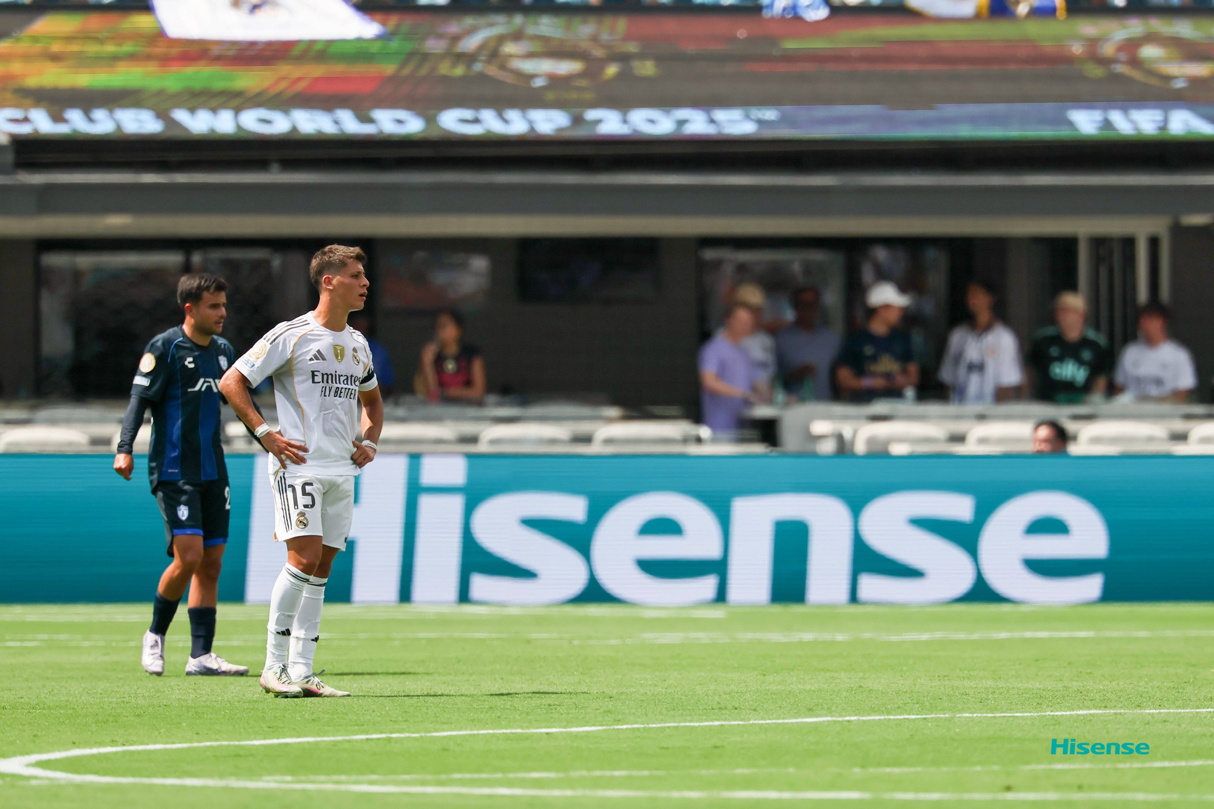 皇马再现强大实力，轻松击败对手