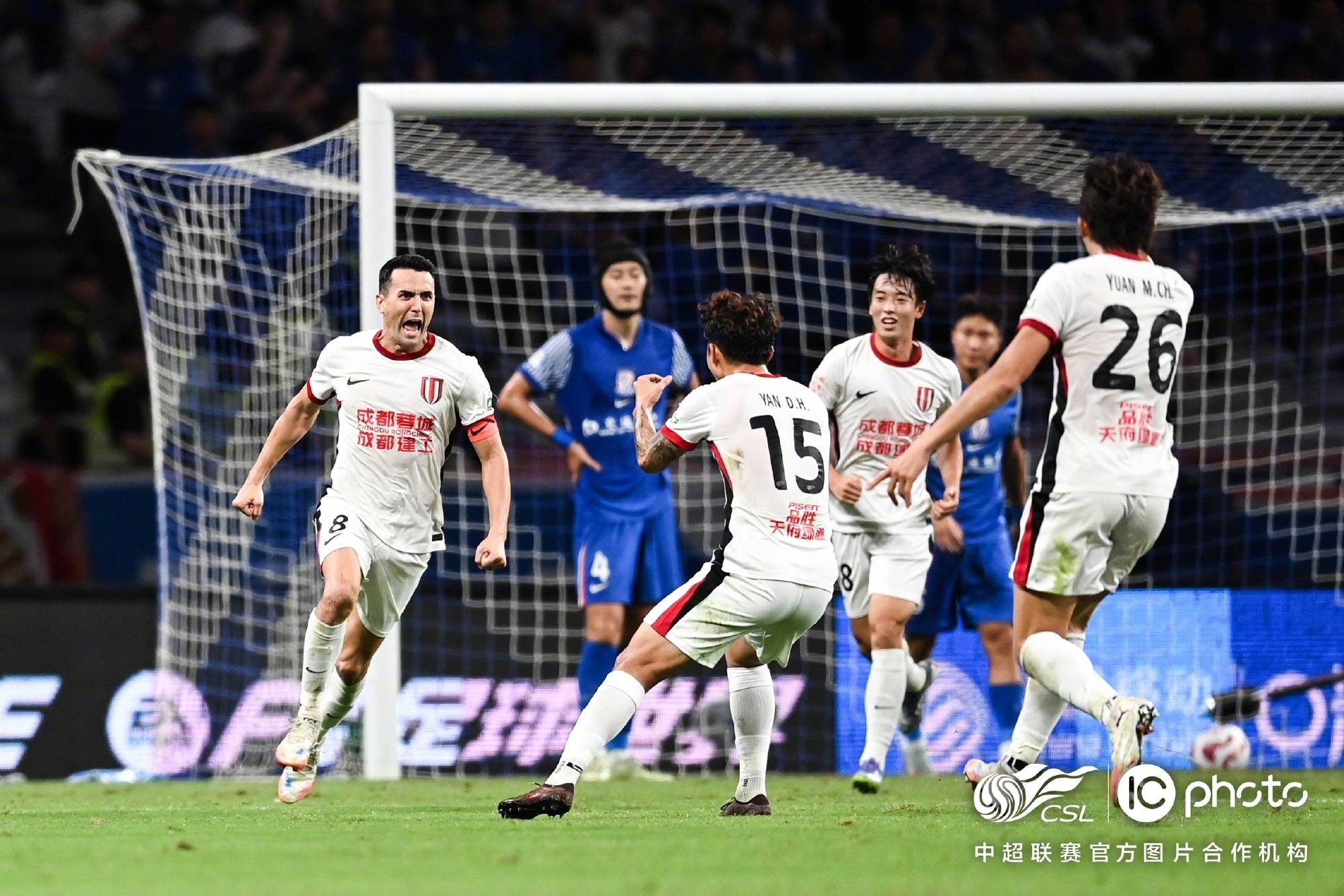 争冠球队客场落败,未能延续胜势 争冠球队客场落败,未能延续胜势