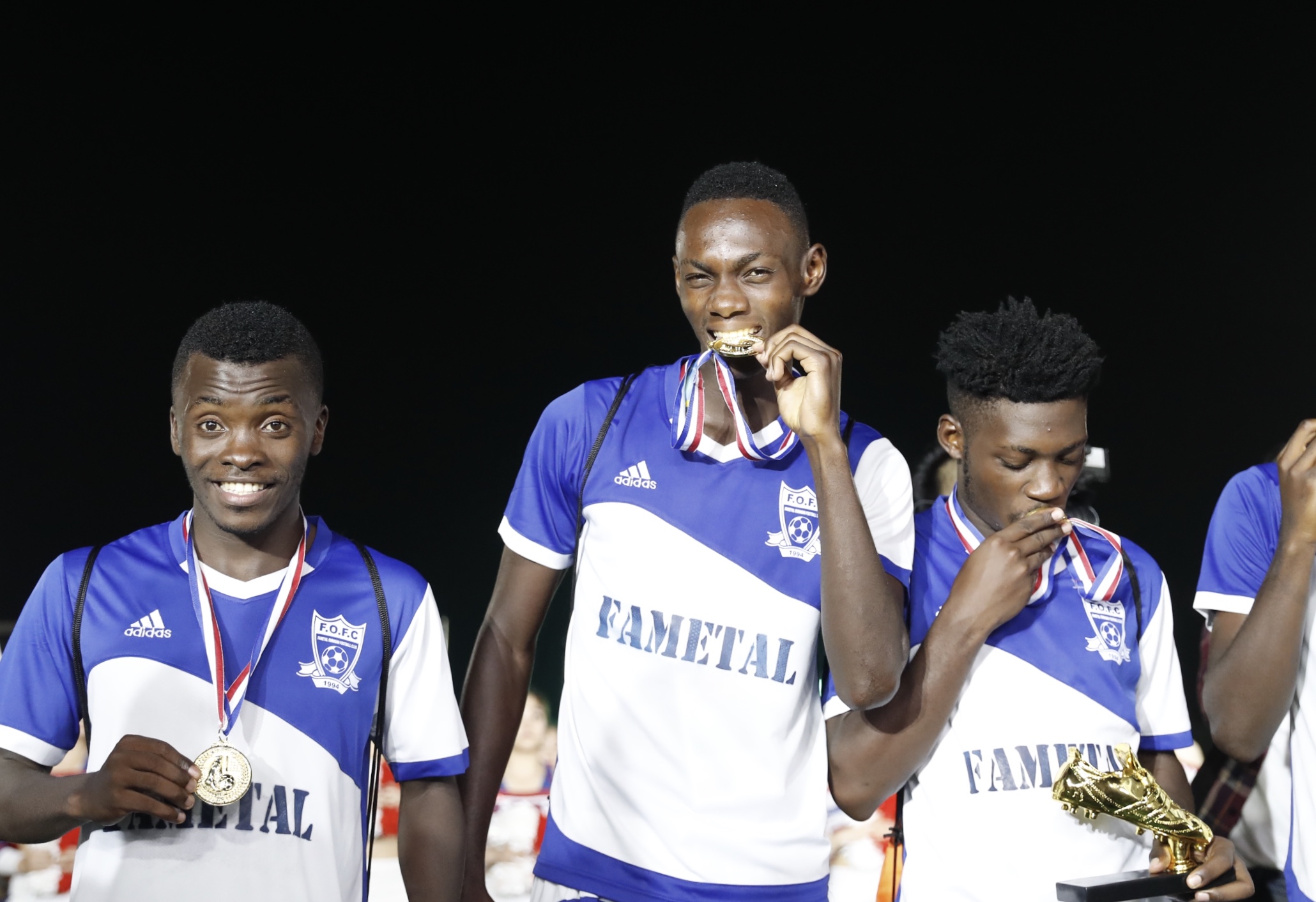 喀麦隆队备战决赛，备战紧锣密鼓