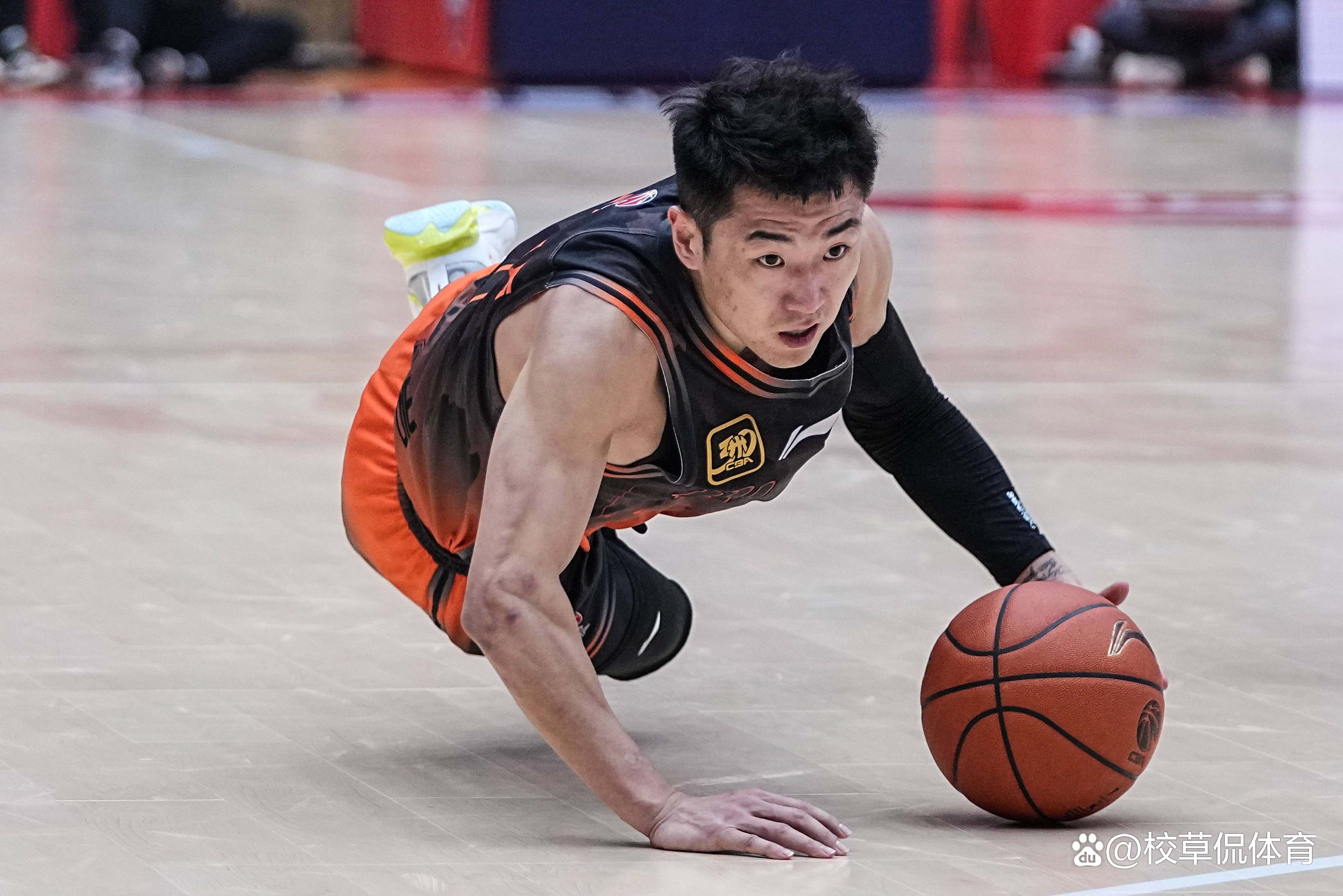 江苏男篮在客场比赛中保持不败