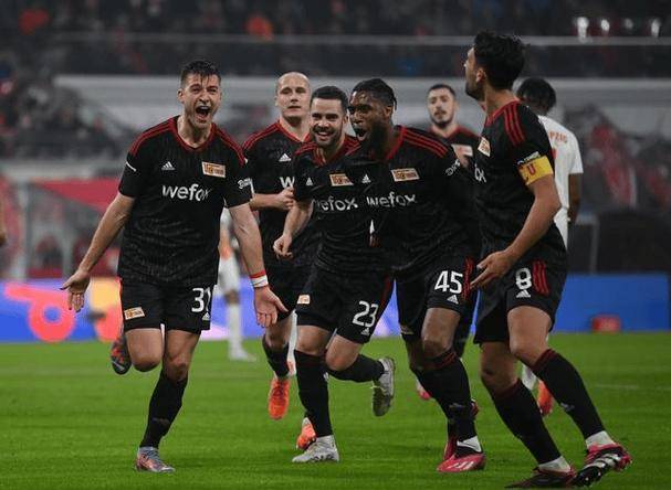 关于佛罗伦萨客场大胜，客场轻取对手的信息