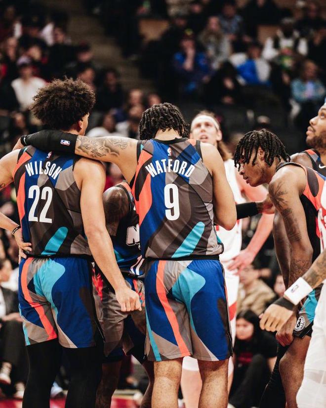 九游娱乐网站-包含猛龙客场不敌篮网，失去三连胜的词条