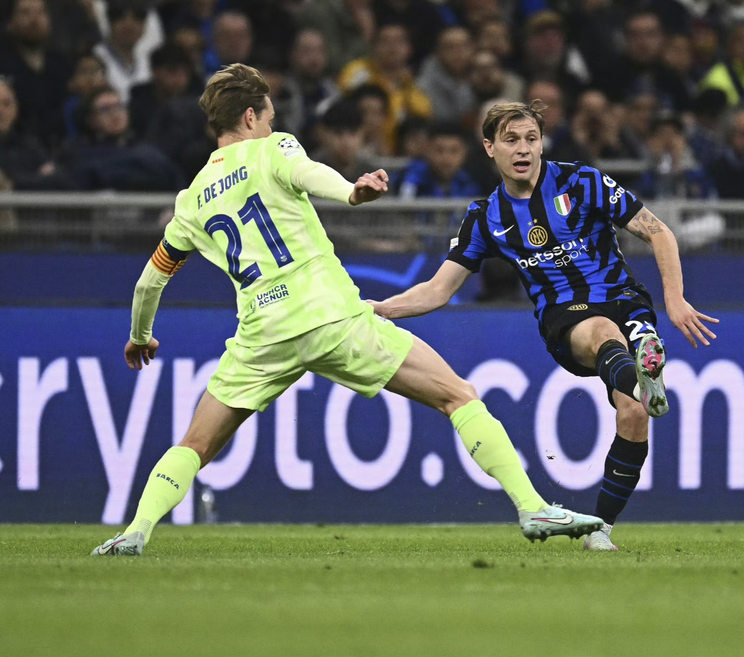 关于巴塞罗那主场大胜对手,赢得双杀之机的信息 关于巴塞罗那主场大胜对手,赢得双杀之机的信息