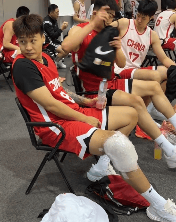 四川男篮双外援受伤，成绩下滑令人担忧