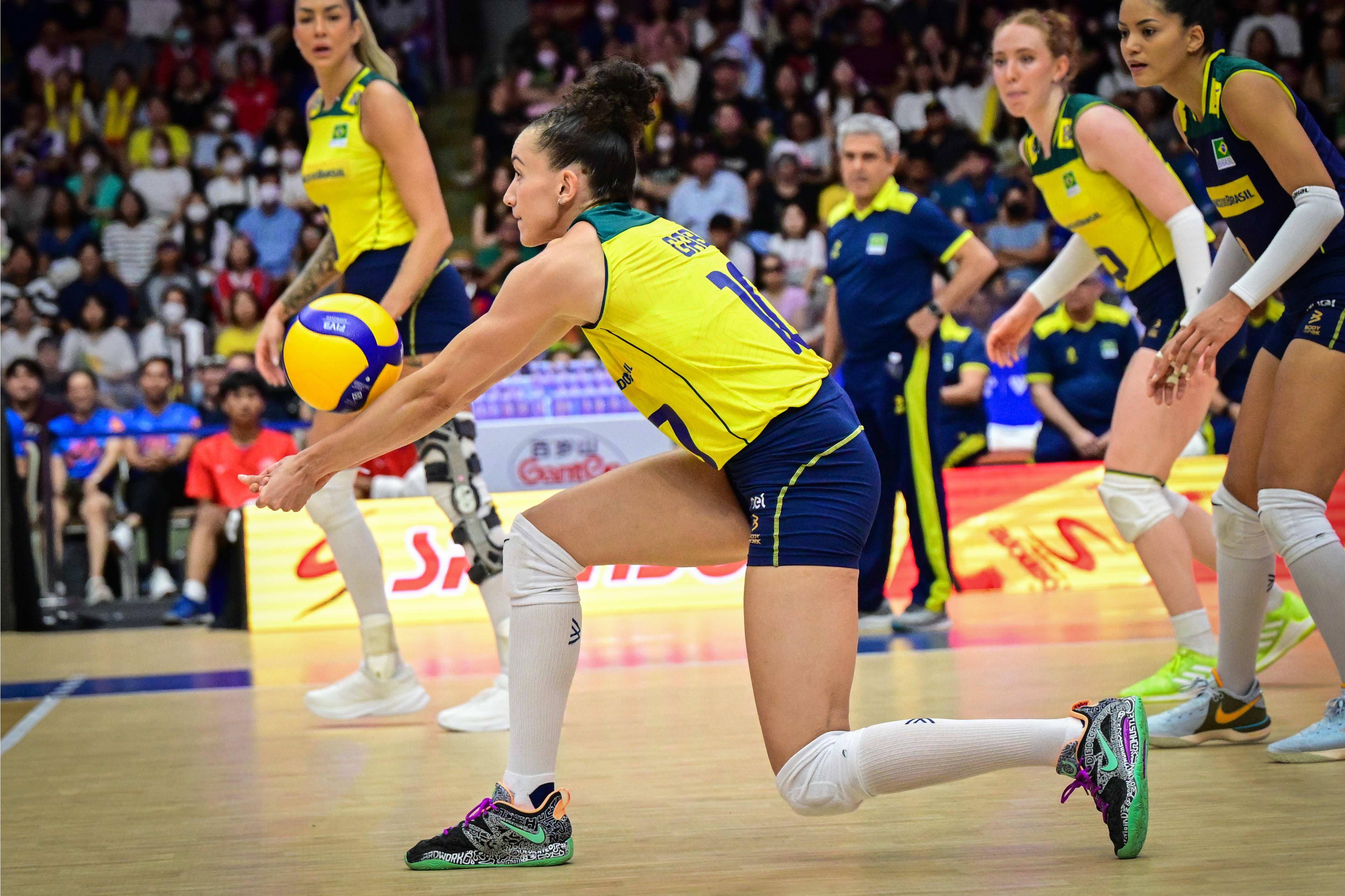 俄罗斯选手在女子排球赛中夺冠 俄罗斯选手在女子排球赛中夺冠