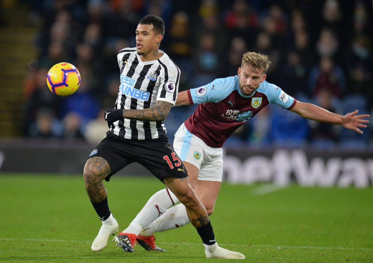 纽卡斯尔奋力反击，希望逆袭扳平比分的简单介绍