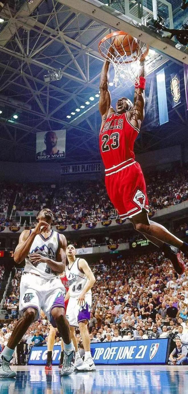 关于篮球传奇回顾：乔丹时代经典对决的信息