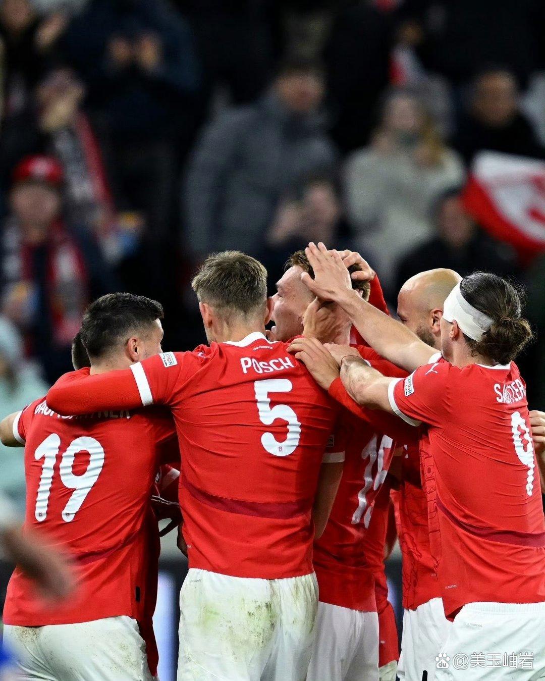 这支球队在欧洲赛事中异军突起