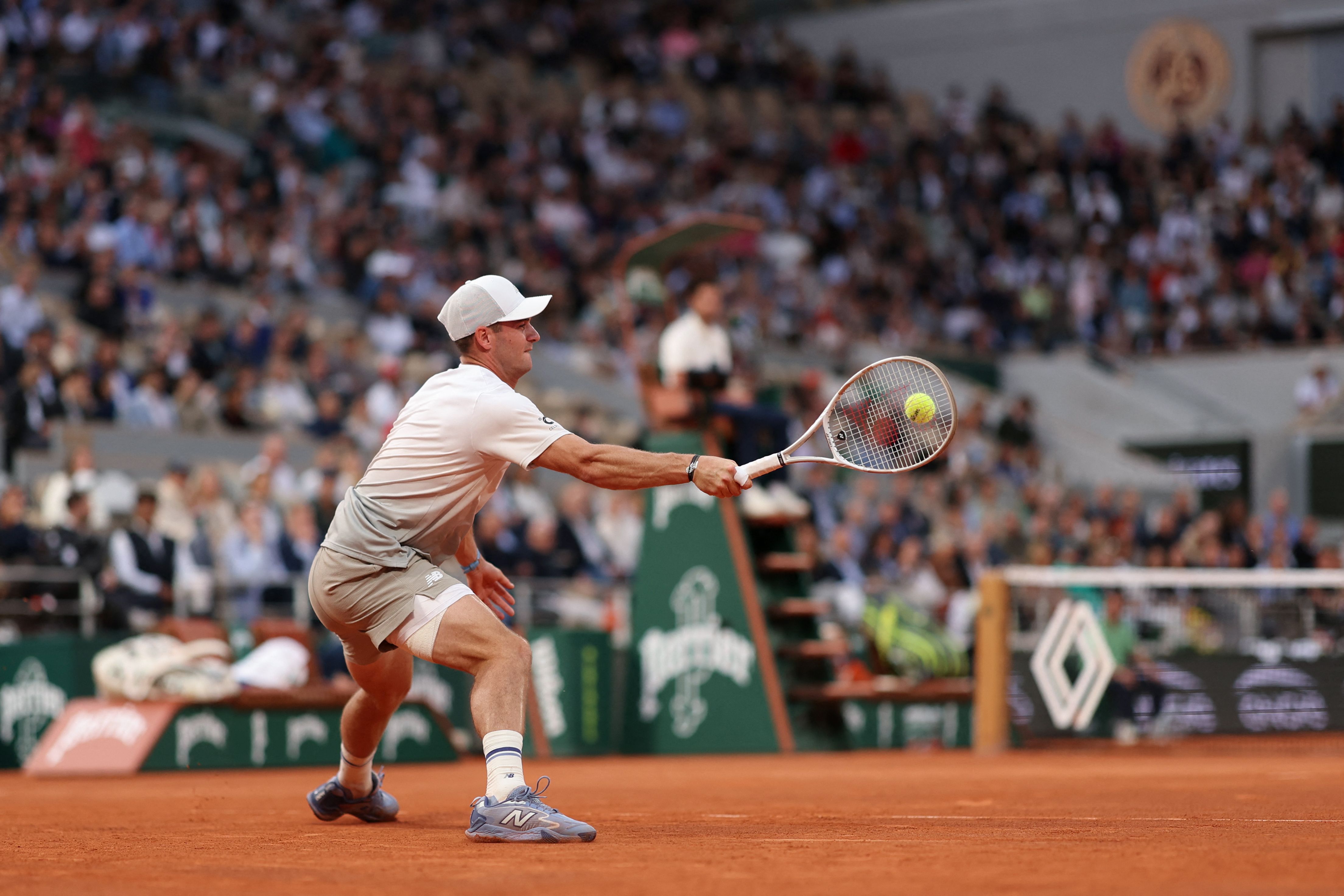 意大利网球队翻盘法国网球队,阿尔卡拉斯制霸全场 意大利网球队翻盘法国网球队,阿尔卡拉斯制霸全场