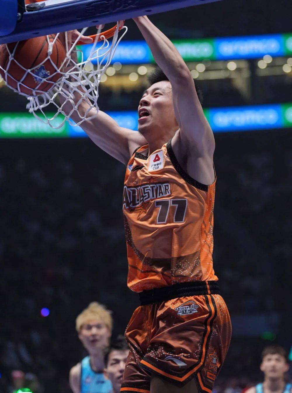 九游体育-包含马刺逆转福建队,张镇麟惊艳四座的词条