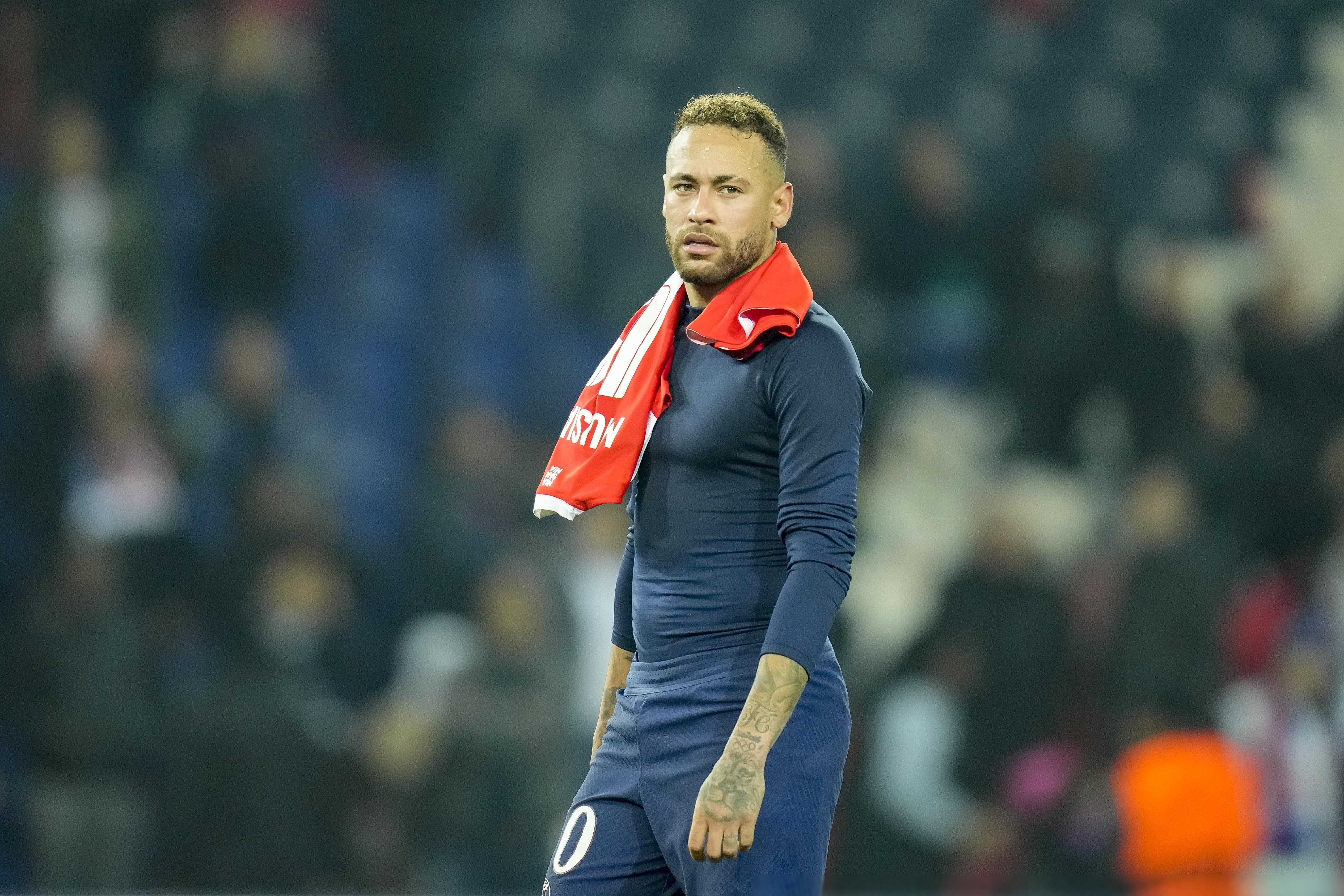 包含瑞士逆转西班牙，内马尔高光表现的词条