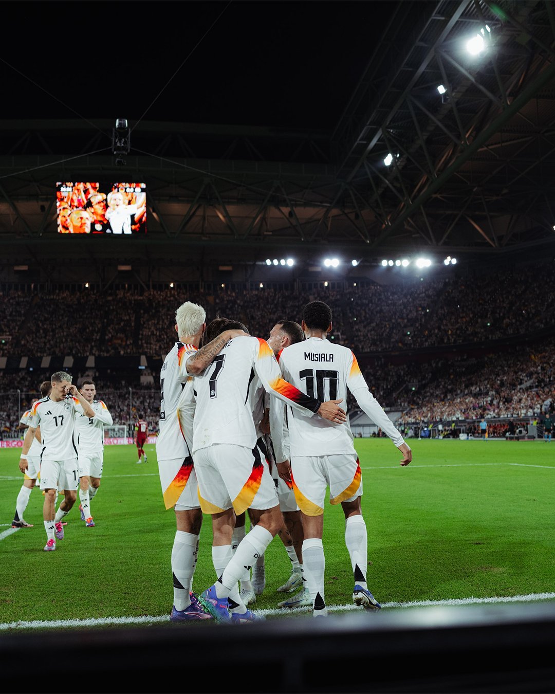 德国队横扫奥地利队，奥恰洛夫带队取胜