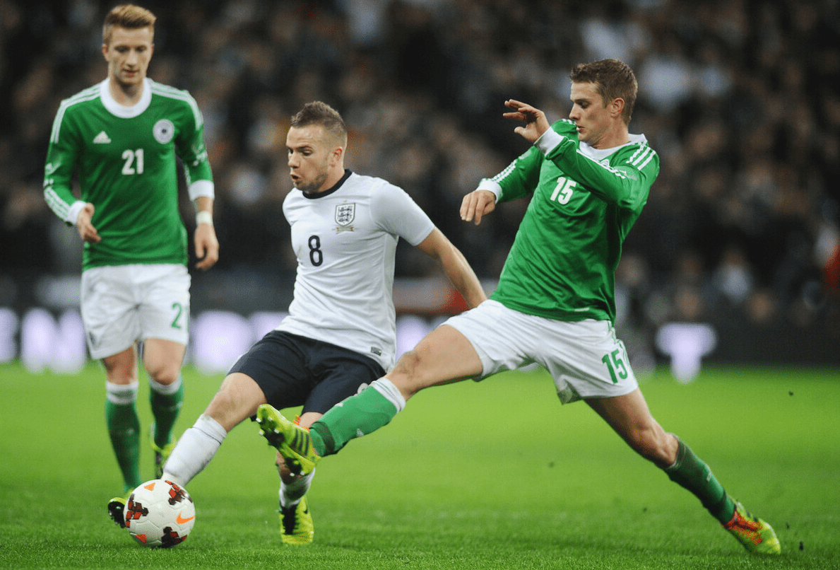 德国完胜尤文，马丁内利扛起全队