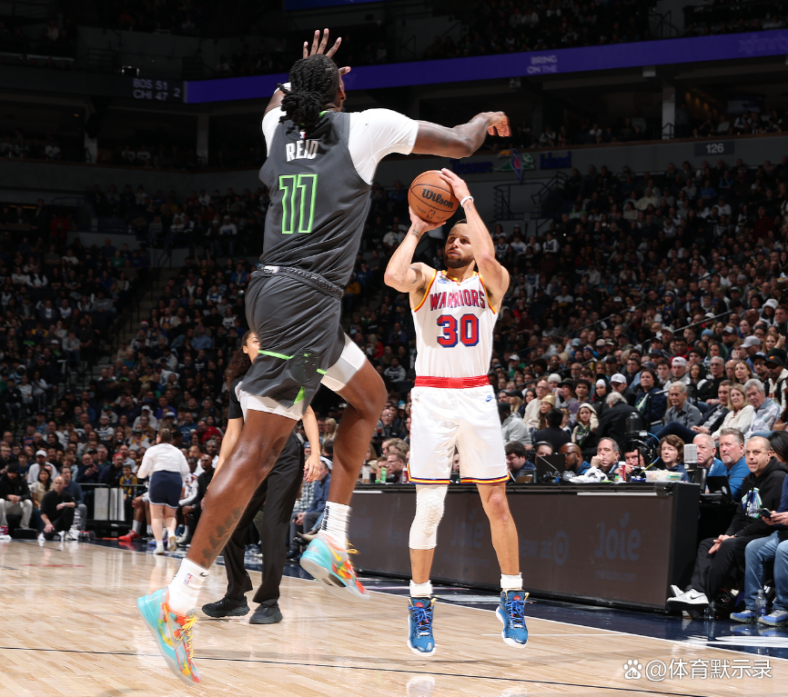 关于日本队翻盘德国队，黄鸭组合状态火热的信息