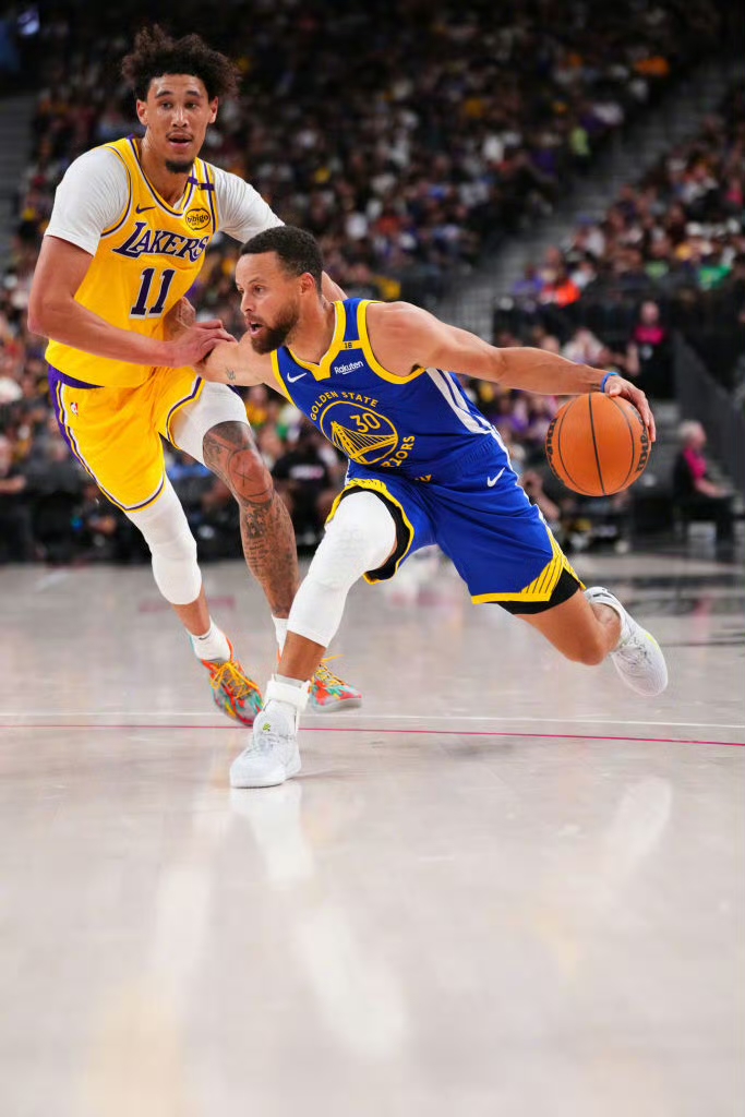 关于勇士力克鹈鹕，德罗赞扛起全队的信息