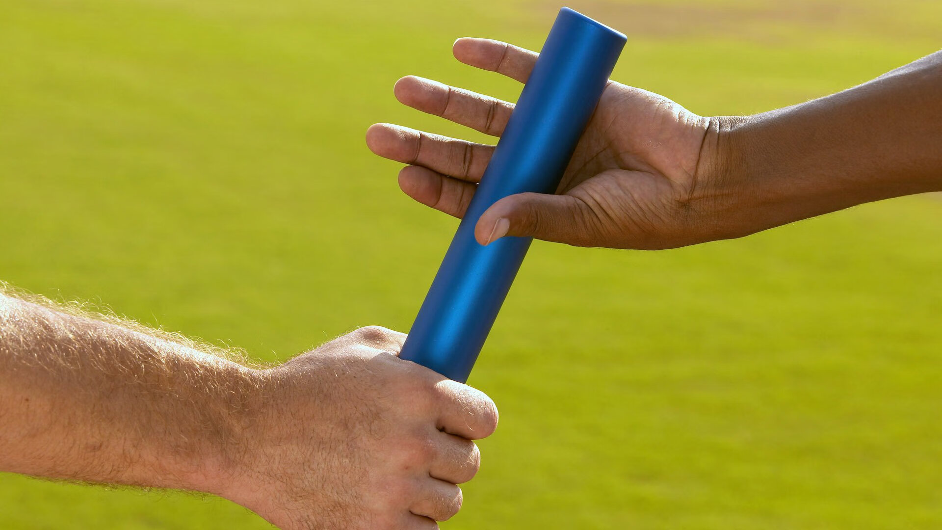 加维的斗牛舞，17岁少年如何用巴萨哲学让英格兰沉默